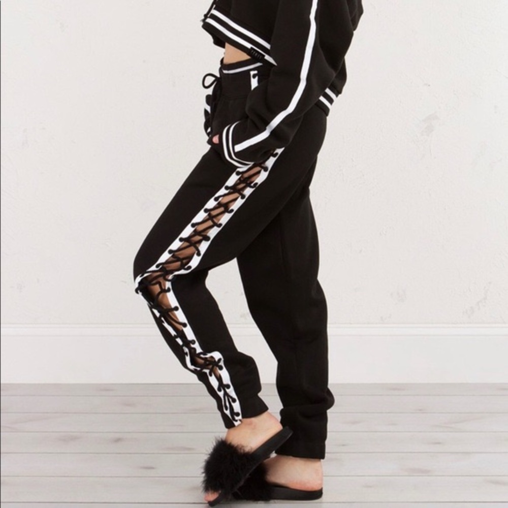 NWOT Fenty x Puma Lace Up Sweatpants